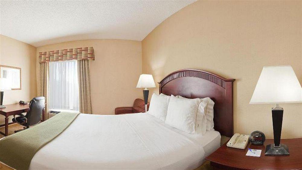 Holiday Inn Express Hotel & Suites Bentonville By Ihg Экстерьер фото
