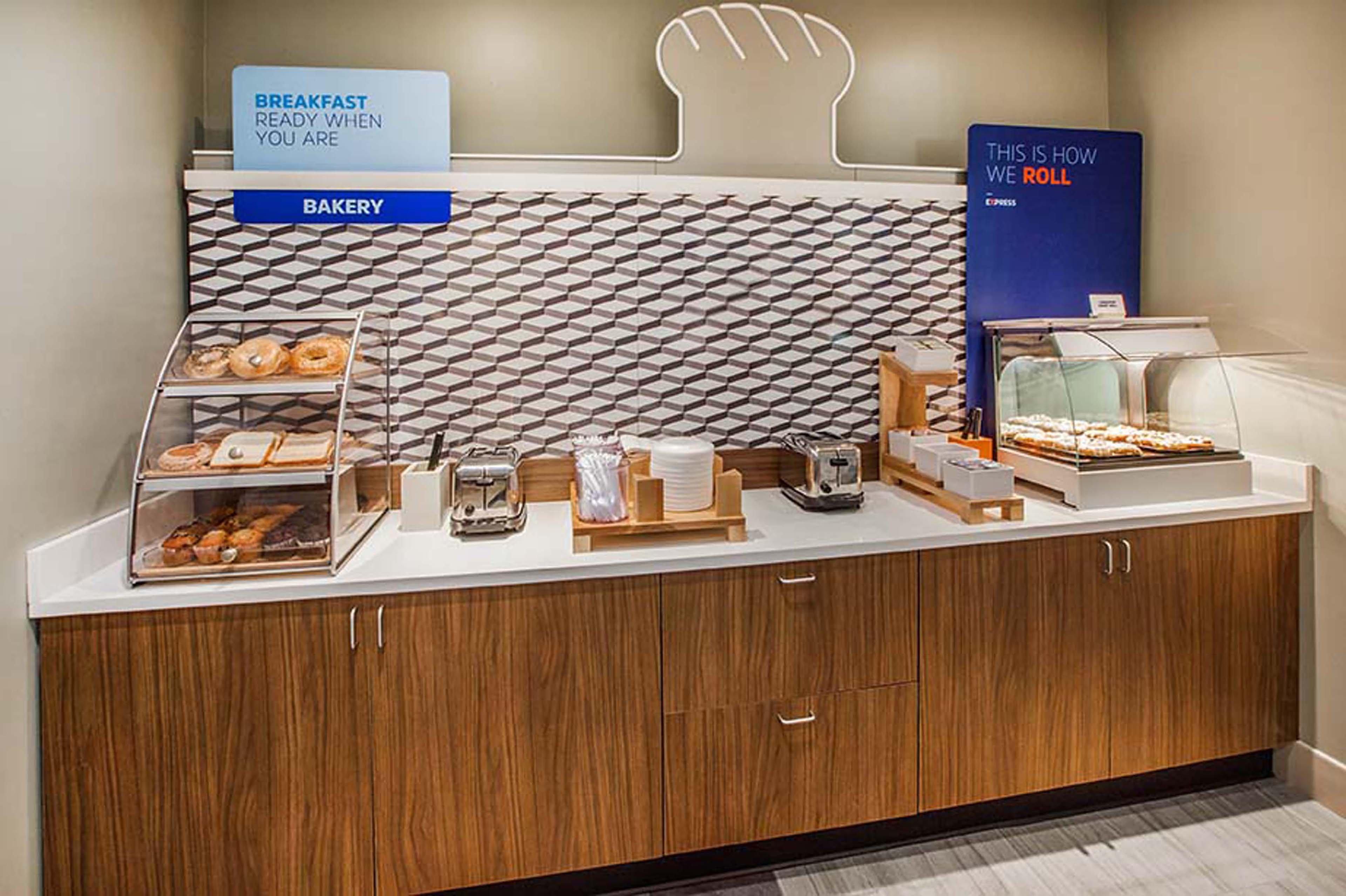 Holiday Inn Express Hotel & Suites Bentonville By Ihg Экстерьер фото